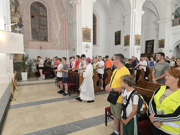Varaždinci u ponoć započeli 337. zavjetno hodočašće vjernika grada Varaždina Majci Božjoj Bistričkoj